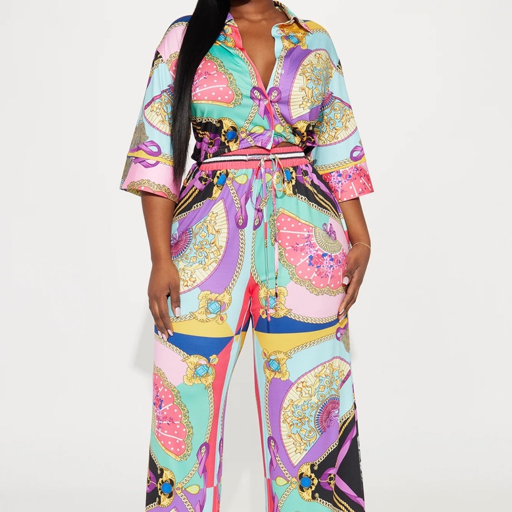 Fashion Nova two piece set. Brand new I bought and didn’t like it on me.